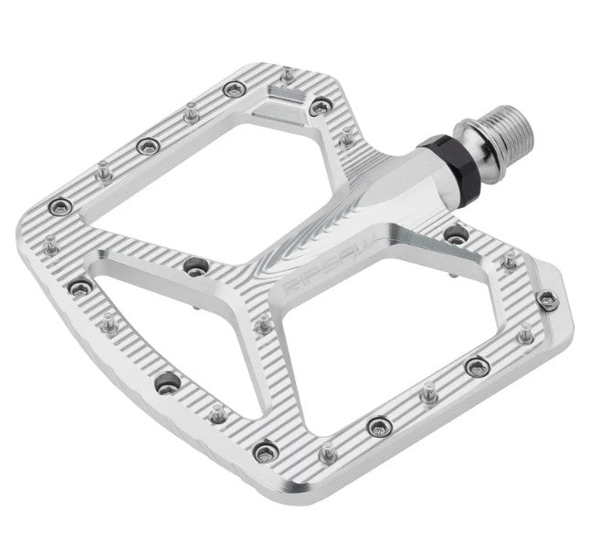 WOLFTOOTH RIPSAW PEDAL RAW SILVER