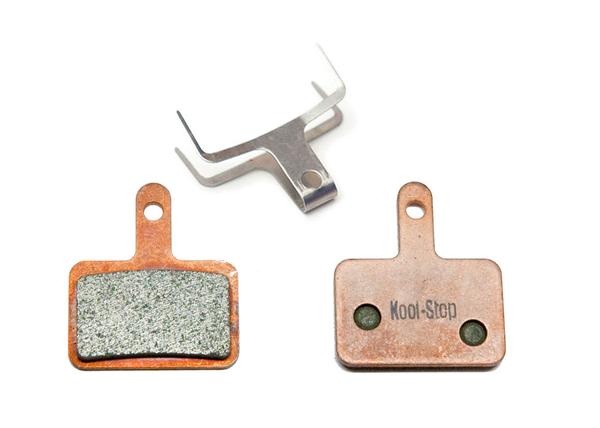 Kool-Stop Shimano M575/M495 Disc Brake Pads, Sintered Compound, Copper Plate (KS-D620S)