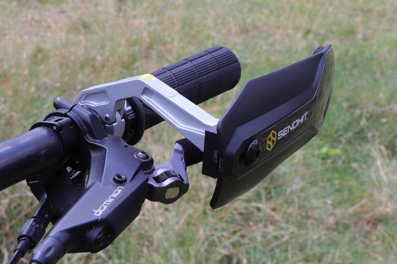 Sendhit Nock V2 MTB Handguards, Black Guards, Silver Brackets