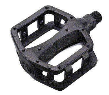 Wellgo Youth Flat/Platform Pedal with 1/2" Axle, Black