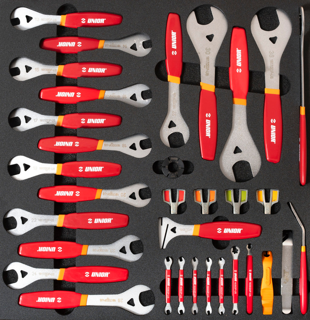 UNIOR SET OF TOOLS IN TRAY 3 FOR 2600A 2600C